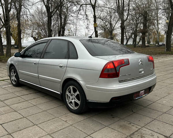 Серый Ситроен С5, объемом двигателя 2 л и пробегом 214 тыс. км за 3500 $, фото 11 на Automoto.ua