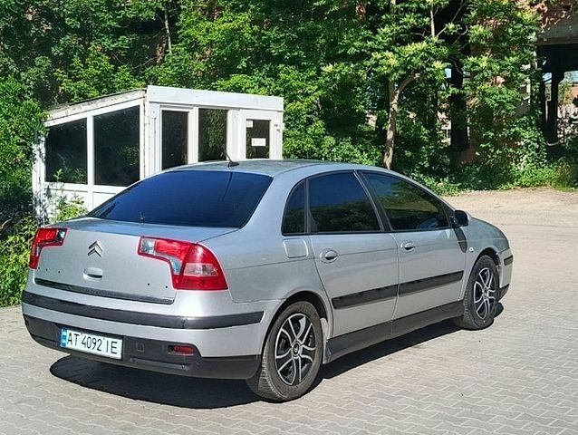 Серый Ситроен С5, объемом двигателя 1.75 л и пробегом 262 тыс. км за 3899 $, фото 9 на Automoto.ua