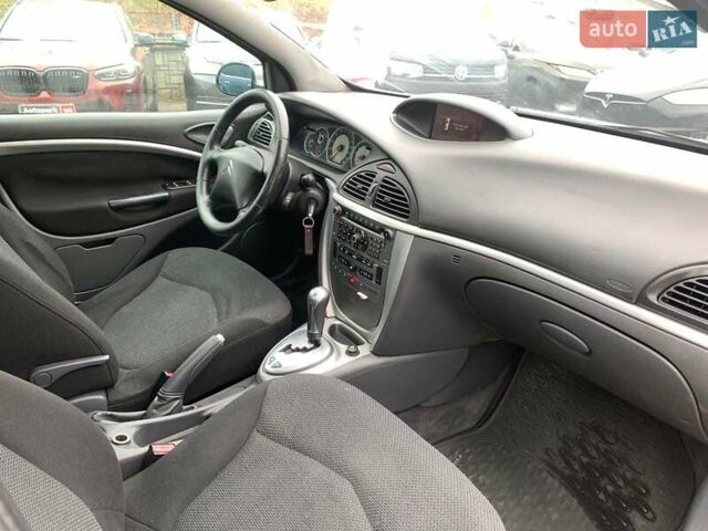 Серый Ситроен С5, объемом двигателя 2 л и пробегом 272 тыс. км за 5390 $, фото 24 на Automoto.ua