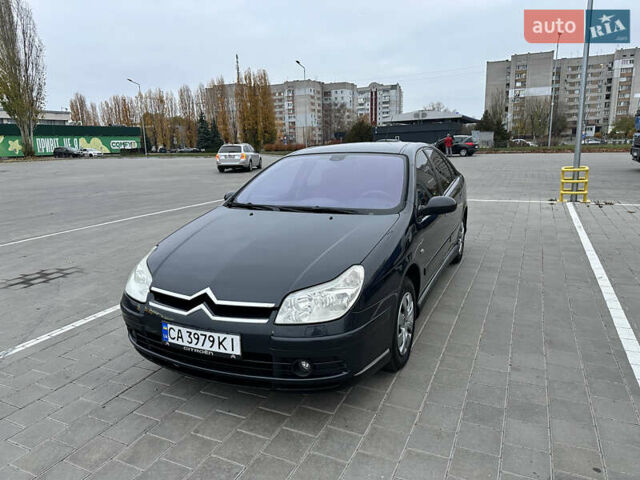 Серый Ситроен С5, объемом двигателя 2 л и пробегом 285 тыс. км за 4900 $, фото 2 на Automoto.ua