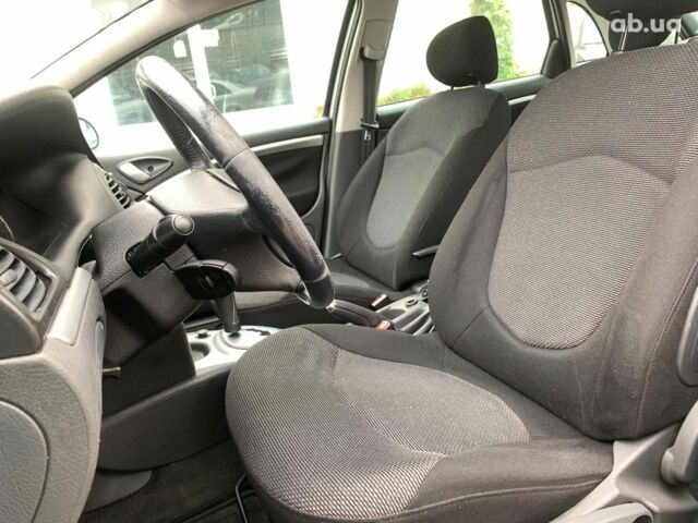 Серый Ситроен С5, объемом двигателя 2 л и пробегом 272 тыс. км за 5390 $, фото 21 на Automoto.ua