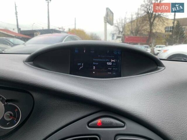 Серый Ситроен С5, объемом двигателя 2 л и пробегом 272 тыс. км за 5390 $, фото 29 на Automoto.ua