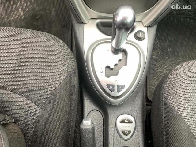 Серый Ситроен С5, объемом двигателя 2 л и пробегом 272 тыс. км за 5390 $, фото 30 на Automoto.ua