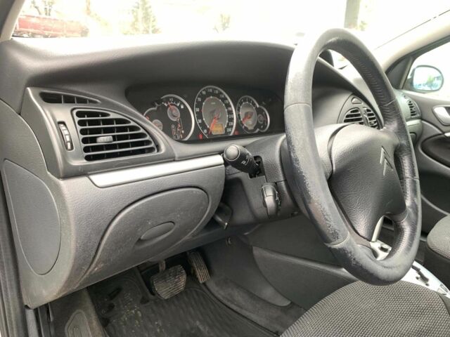 Серый Ситроен С5, объемом двигателя 2 л и пробегом 272 тыс. км за 5390 $, фото 26 на Automoto.ua