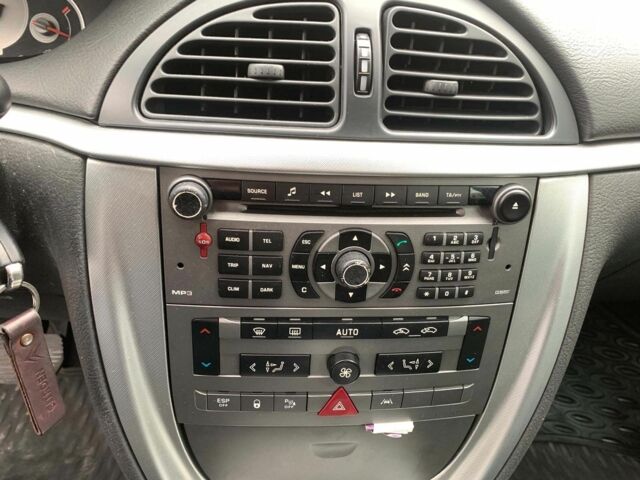 Серый Ситроен С5, объемом двигателя 2 л и пробегом 272 тыс. км за 5390 $, фото 29 на Automoto.ua