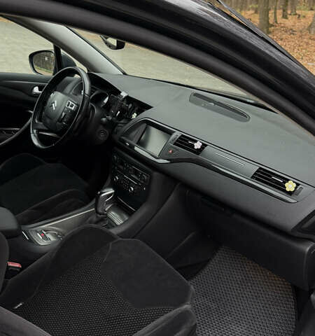 Серый Ситроен С5, объемом двигателя 2 л и пробегом 258 тыс. км за 6500 $, фото 10 на Automoto.ua