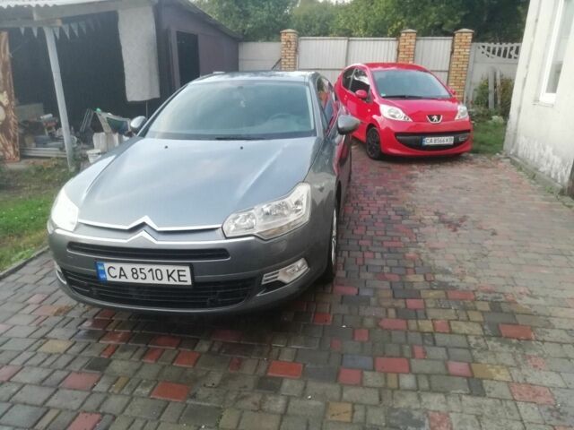 Серый Ситроен С5, объемом двигателя 1.6 л и пробегом 327 тыс. км за 5750 $, фото 1 на Automoto.ua