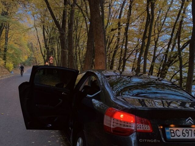 Сірий Сітроен С5, об'ємом двигуна 2 л та пробігом 380 тис. км за 6600 $, фото 2 на Automoto.ua