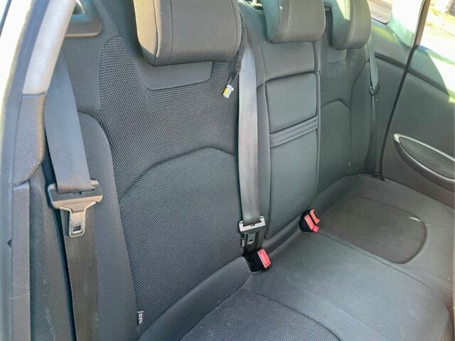 Серый Ситроен С5, объемом двигателя 1.6 л и пробегом 277 тыс. км за 5500 $, фото 6 на Automoto.ua