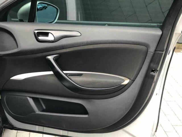 Ситроен С5 2008 в Виннице на Automoto.ua Серый Ситроен С5, объемом двигателя 2.2 л и пробегом 278 тыс. км за 6799 $, фото 11 на Automoto.ua