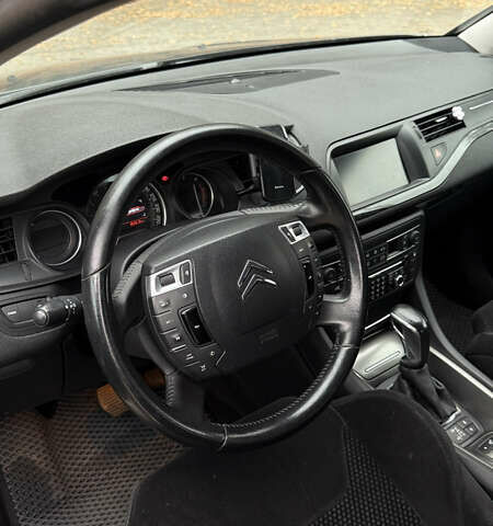 Серый Ситроен С5, объемом двигателя 2 л и пробегом 258 тыс. км за 6500 $, фото 13 на Automoto.ua