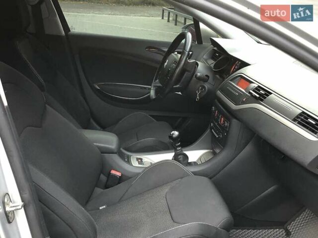 Сірий Сітроен С5, об'ємом двигуна 2.2 л та пробігом 278 тис. км за 6599 $, фото 18 на Automoto.ua