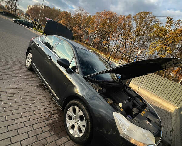 Сірий Сітроен С5, об'ємом двигуна 2 л та пробігом 380 тис. км за 6600 $, фото 19 на Automoto.ua