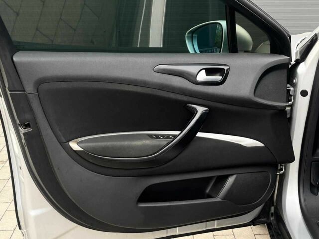 Ситроен С5 2008 в Виннице на Automoto.ua Серый Ситроен С5, объемом двигателя 2.2 л и пробегом 278 тыс. км за 6799 $, фото 8 на Automoto.ua