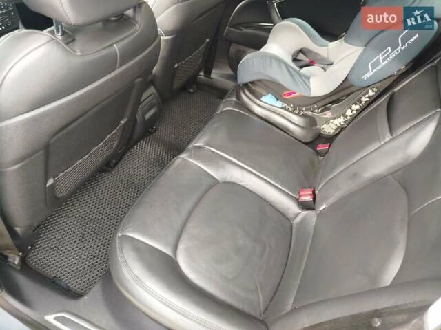 Сітроен С5 2009 у Кременце на Automoto.ua Сірий Сітроен С5, об'ємом двигуна 2 л та пробігом 284 тис. км за 6400 $, фото 24 на Automoto.ua