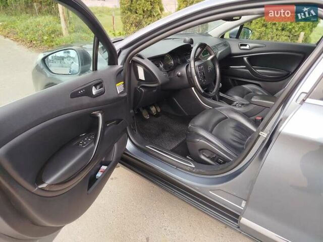 Сітроен С5 2009 у Кременце на Automoto.ua Сірий Сітроен С5, об'ємом двигуна 2 л та пробігом 284 тис. км за 6400 $, фото 15 на Automoto.ua