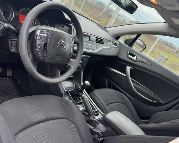 Сірий Сітроен С5, об'ємом двигуна 1.6 л та пробігом 190 тис. км за 6500 $, фото 7 на Automoto.ua