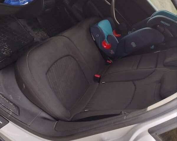 Серый Ситроен С5, объемом двигателя 2 л и пробегом 290 тыс. км за 6300 $, фото 4 на Automoto.ua