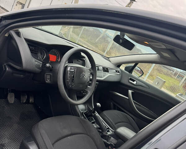 Сірий Сітроен С5, об'ємом двигуна 1.6 л та пробігом 190 тис. км за 6500 $, фото 8 на Automoto.ua
