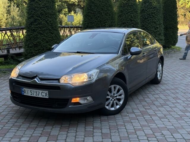 Сірий Сітроен С5, об'ємом двигуна 2 л та пробігом 411 тис. км за 3750 $, фото 3 на Automoto.ua