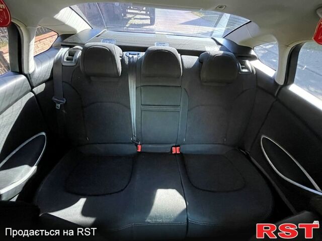 Серый Ситроен С5, объемом двигателя 1.6 л и пробегом 232 тыс. км за 7500 $, фото 6 на Automoto.ua