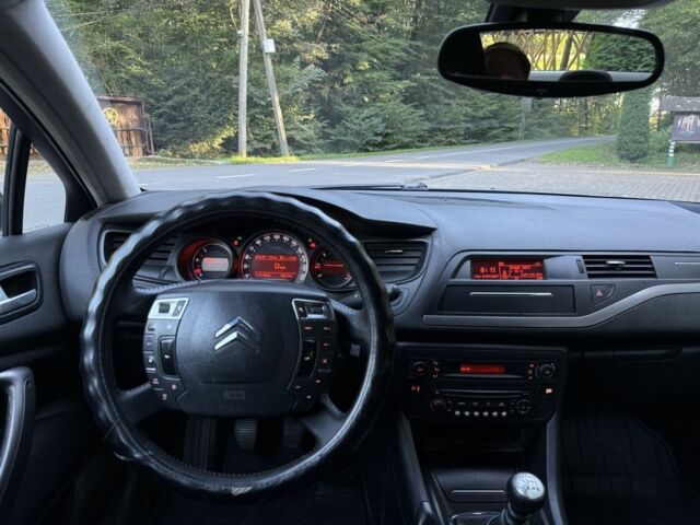 Сірий Сітроен С5, об'ємом двигуна 2 л та пробігом 411 тис. км за 3750 $, фото 22 на Automoto.ua