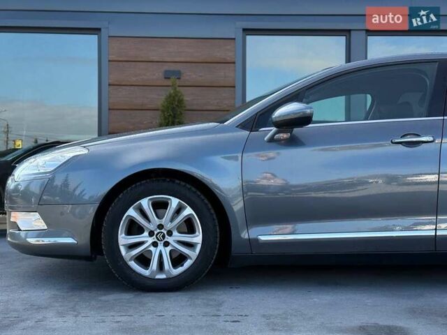 Серый Ситроен С5, объемом двигателя 2 л и пробегом 253 тыс. км за 8200 $, фото 4 на Automoto.ua
