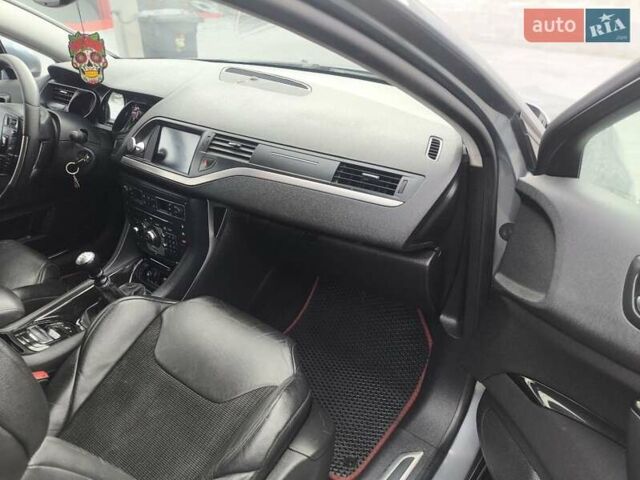 Серый Ситроен С5, объемом двигателя 2 л и пробегом 253 тыс. км за 7300 $, фото 14 на Automoto.ua