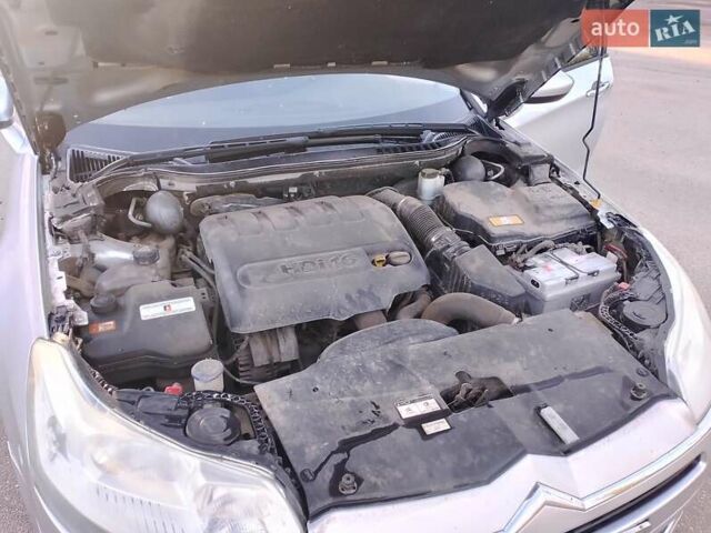 Серый Ситроен С5, объемом двигателя 2 л и пробегом 290 тыс. км за 6996 $, фото 11 на Automoto.ua