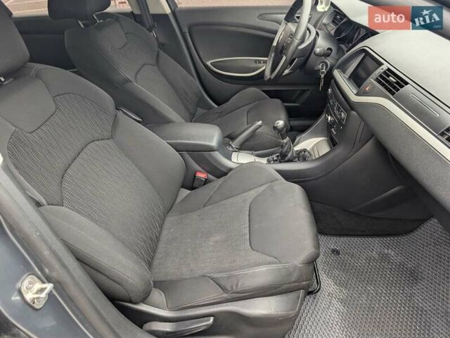 Серый Ситроен С5, объемом двигателя 1.56 л и пробегом 254 тыс. км за 6750 $, фото 14 на Automoto.ua