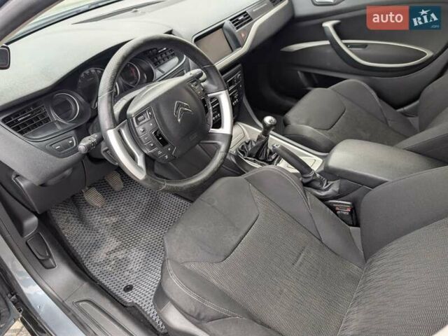 Серый Ситроен С5, объемом двигателя 1.56 л и пробегом 254 тыс. км за 6750 $, фото 10 на Automoto.ua