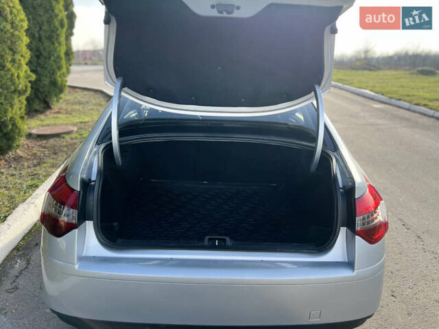 Серый Ситроен С5, объемом двигателя 2 л и пробегом 250 тыс. км за 6500 $, фото 13 на Automoto.ua