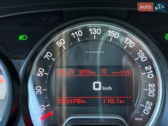 Серый Ситроен С5, объемом двигателя 2 л и пробегом 253 тыс. км за 8200 $, фото 22 на Automoto.ua