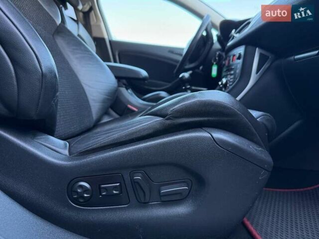 Серый Ситроен С5, объемом двигателя 2 л и пробегом 253 тыс. км за 8200 $, фото 47 на Automoto.ua