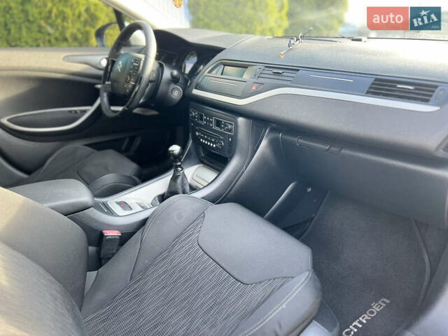 Серый Ситроен С5, объемом двигателя 2 л и пробегом 250 тыс. км за 6500 $, фото 14 на Automoto.ua