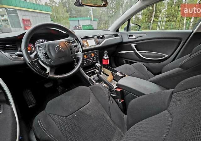 Серый Ситроен С5, объемом двигателя 1.56 л и пробегом 255 тыс. км за 7500 $, фото 4 на Automoto.ua