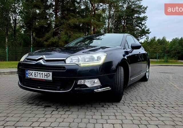 Серый Ситроен С5, объемом двигателя 1.56 л и пробегом 255 тыс. км за 7500 $, фото 1 на Automoto.ua