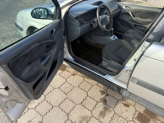 Серый Ситроен С5, объемом двигателя 2.2 л и пробегом 222 тыс. км за 2375 $, фото 9 на Automoto.ua