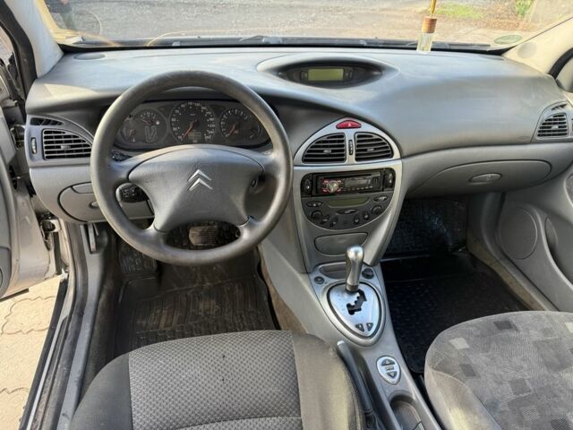 Серый Ситроен С5, объемом двигателя 2.2 л и пробегом 222 тыс. км за 2375 $, фото 12 на Automoto.ua