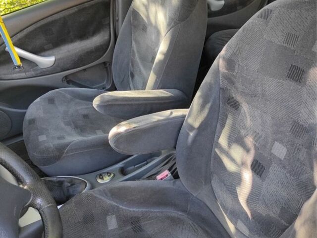 Серый Ситроен С5, объемом двигателя 2 л и пробегом 340 тыс. км за 1550 $, фото 15 на Automoto.ua