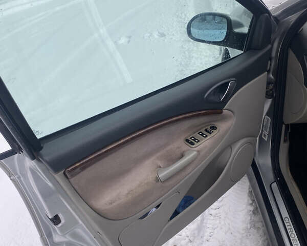 Сірий Сітроен С5, об'ємом двигуна 2.2 л та пробігом 333 тис. км за 2300 $, фото 4 на Automoto.ua