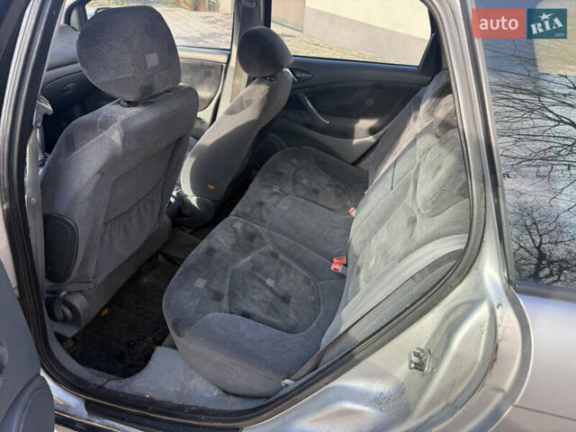 Серый Ситроен С5, объемом двигателя 2.18 л и пробегом 555 тыс. км за 2350 $, фото 11 на Automoto.ua