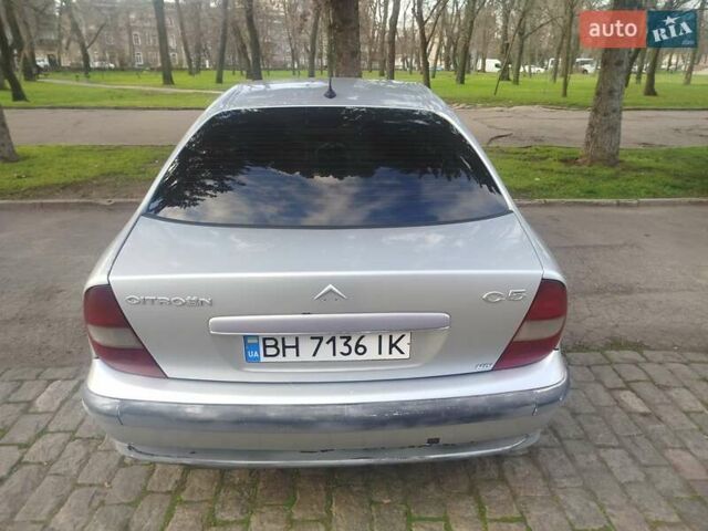 Сірий Сітроен С5, об'ємом двигуна 2 л та пробігом 316 тис. км за 2700 $, фото 7 на Automoto.ua