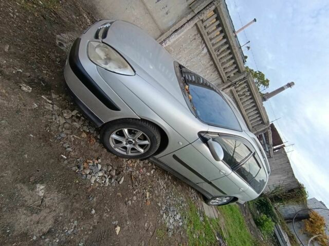 Сірий Сітроен С5, об'ємом двигуна 2 л та пробігом 350 тис. км за 2000 $, фото 3 на Automoto.ua