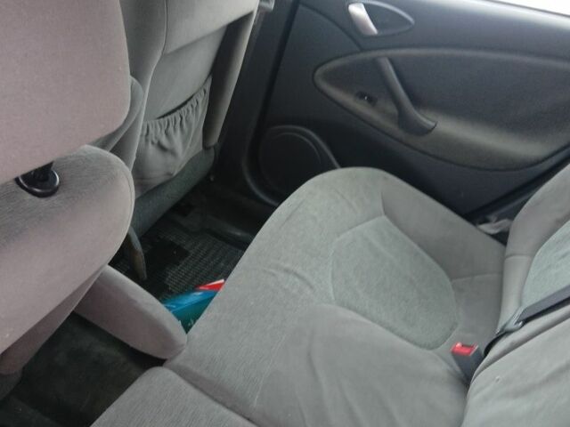 Серый Ситроен С5, объемом двигателя 2 л и пробегом 240 тыс. км за 2900 $, фото 3 на Automoto.ua