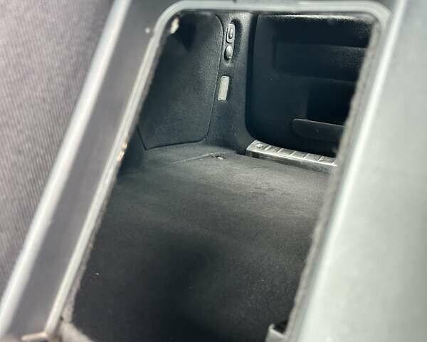 Сірий Сітроен С5, об'ємом двигуна 1.56 л та пробігом 265 тис. км за 4300 $, фото 27 на Automoto.ua