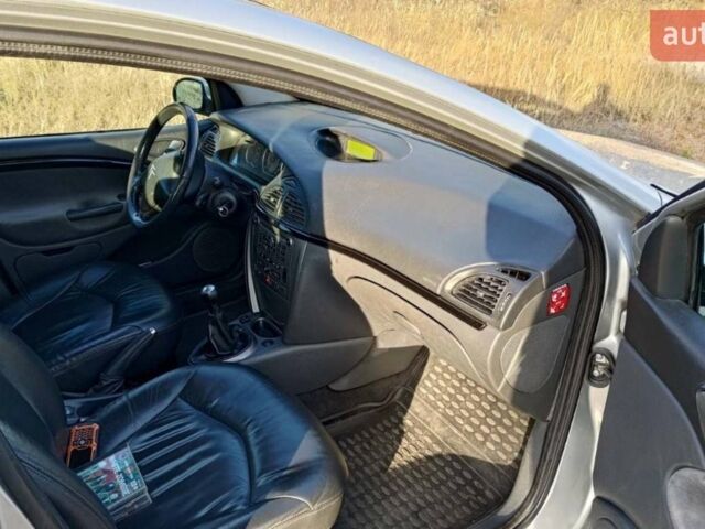 Сірий Сітроен С5, об'ємом двигуна 2 л та пробігом 316 тис. км за 4500 $, фото 16 на Automoto.ua