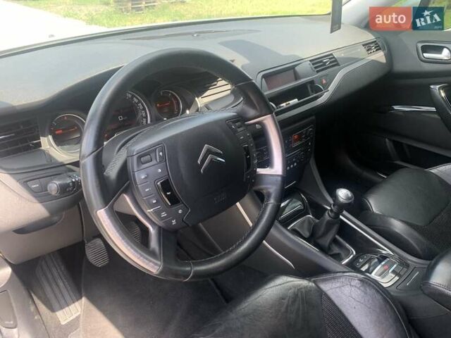 Серый Ситроен С5, объемом двигателя 2 л и пробегом 275 тыс. км за 6150 $, фото 18 на Automoto.ua