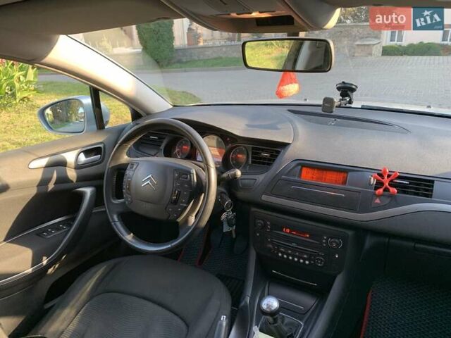 Сірий Сітроен С5, об'ємом двигуна 1.56 л та пробігом 253 тис. км за 5200 $, фото 41 на Automoto.ua
