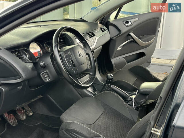 Серый Ситроен С5, объемом двигателя 1.6 л и пробегом 327 тыс. км за 5699 $, фото 8 на Automoto.ua